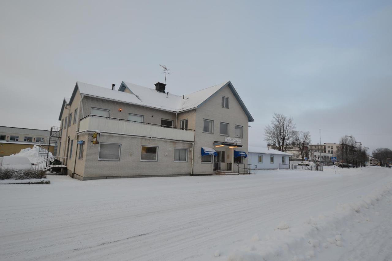 Hotell Gaestis Tierp エクステリア 写真