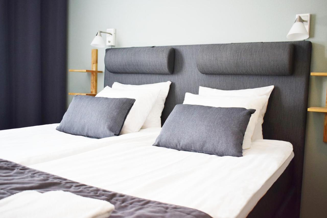 Hotell Gaestis Tierp エクステリア 写真
