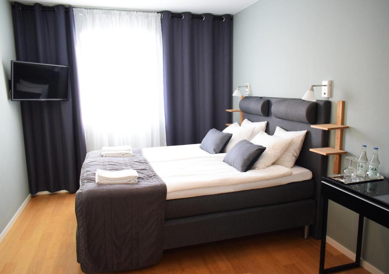 Hotell Gaestis Tierp エクステリア 写真