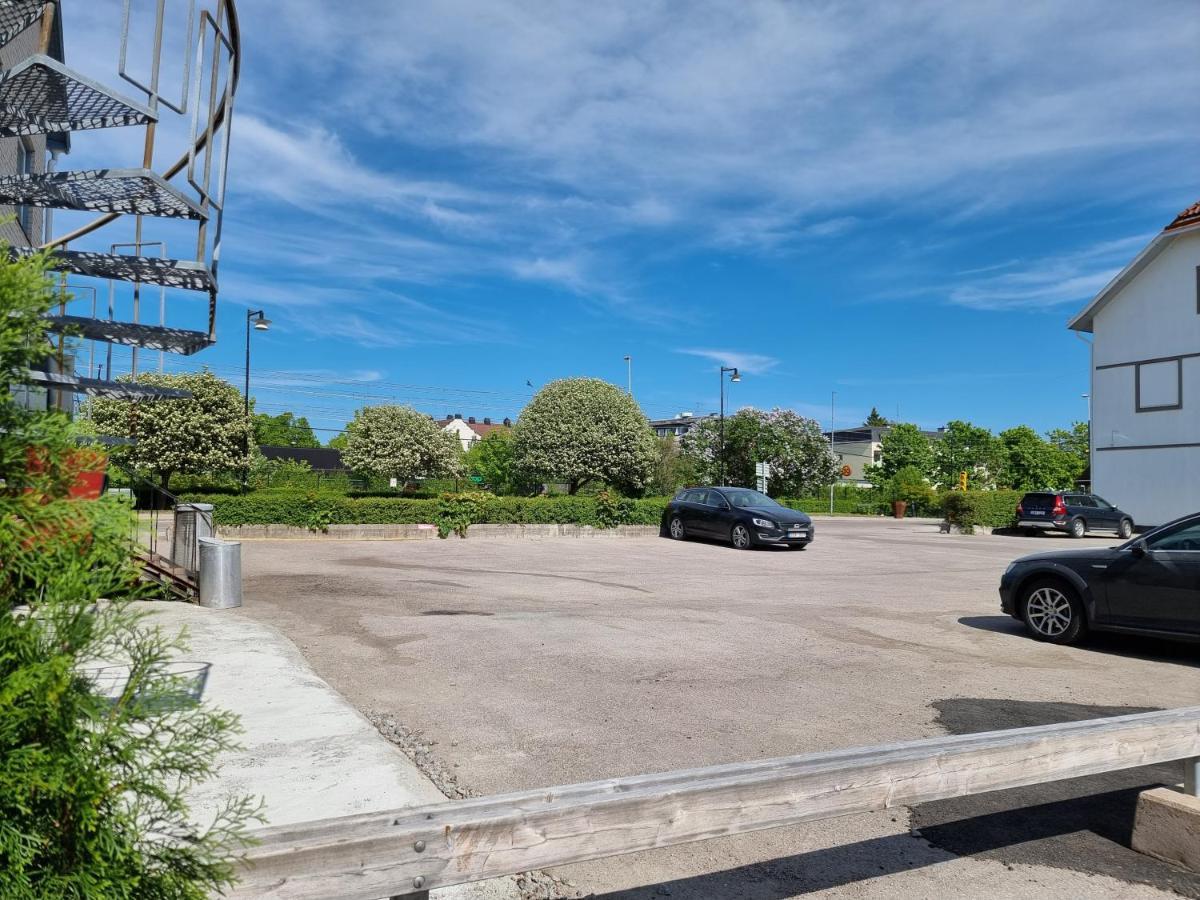 Hotell Gaestis Tierp エクステリア 写真