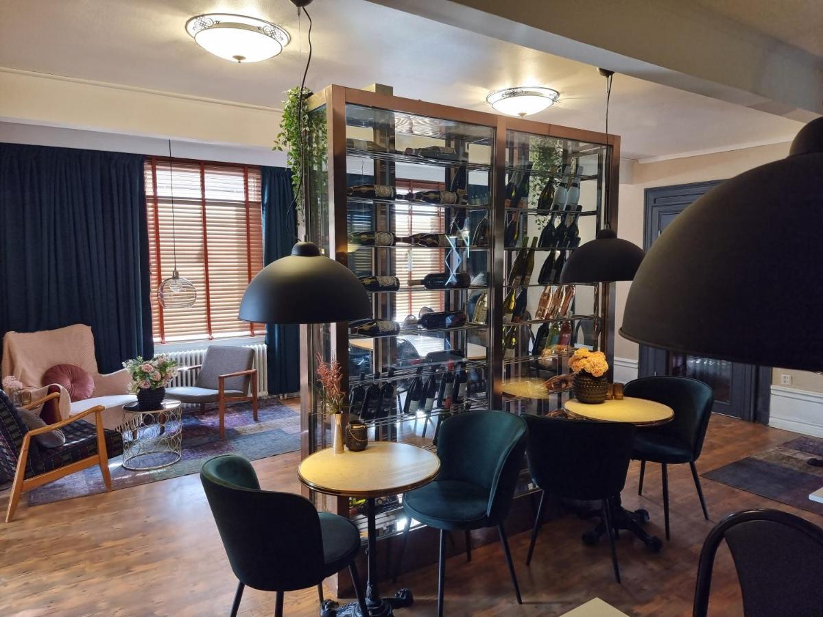 Hotell Gaestis Tierp エクステリア 写真